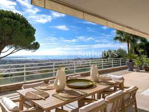 Vente Appartement 5 piècesLe Cannet