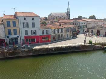 Vente appartement 3 pièces Marans 17