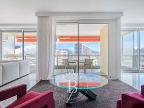 Vente Appartement 6 pièces +Marseille 8e