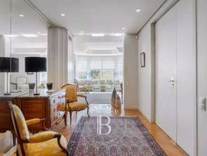 Vente Appartement 5 piècesMarseille 8e