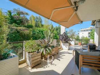 Vente Appartement 5 piècesMarseille 8e