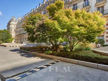 Vente Appartement 5 piècesParis 8e