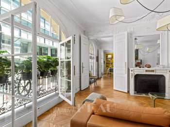 Vente Appartement 5 piècesParis 8e