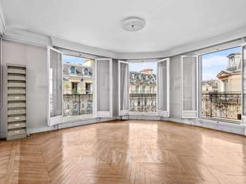 Vente Appartement 4 piècesParis 8e