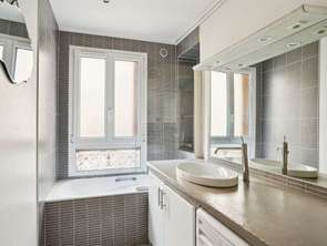 Vente Appartement 5 piècesParis 9e