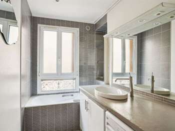 Vente appartement 5 pièces Paris 9e 75