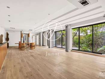 Vente Appartement 5 piècesParis 9e