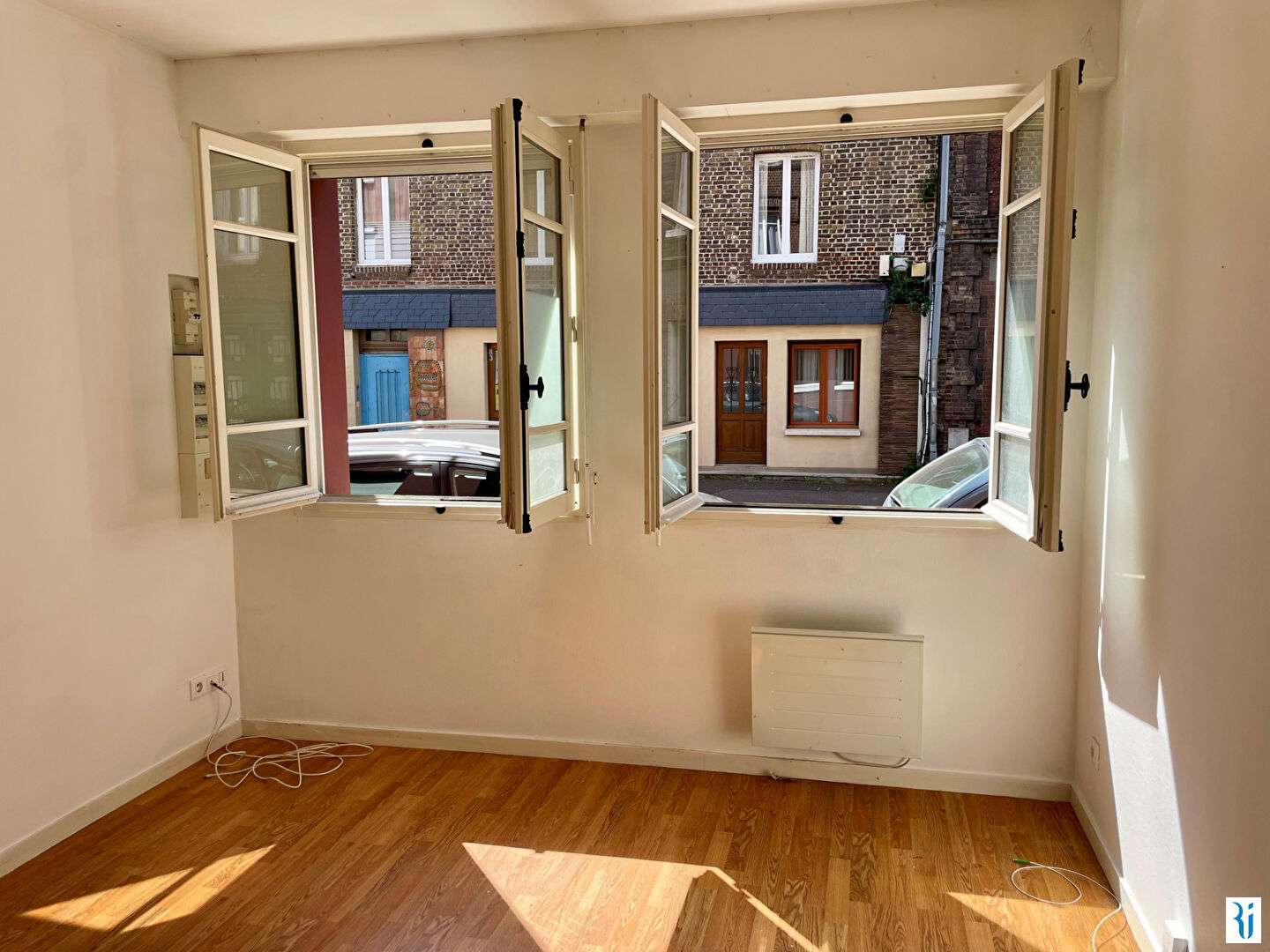 Logement Gauche IPARLUX - Réf. 1608750880 Compatible Citroën Et Peugeot