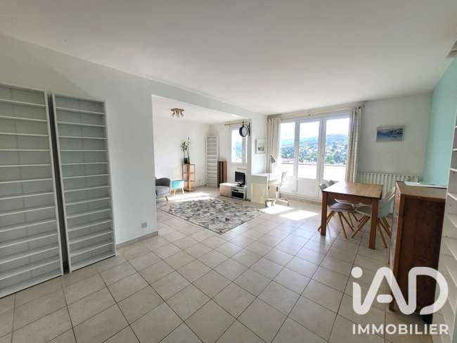 Appartement 5 pièces 96 m² · à Saint-Étienne · 96 m² · 120 000 €