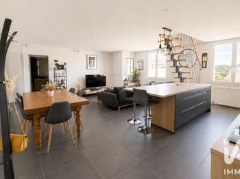 Vente Appartement 4 piècesSaint-Genest-Lerpt