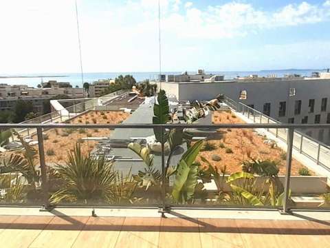 Vente appartement 4 pièces Saint-Laurent-du-Var 06