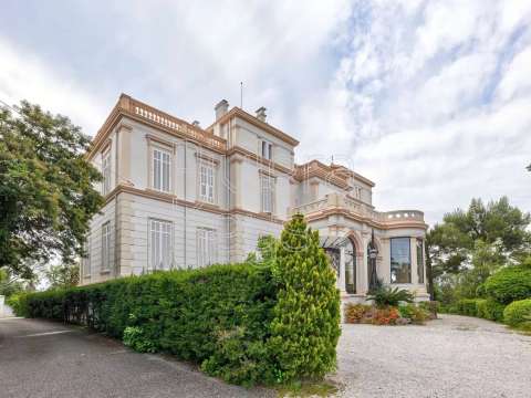 Vente appartement 5 pièces Saint-Raphaël 83