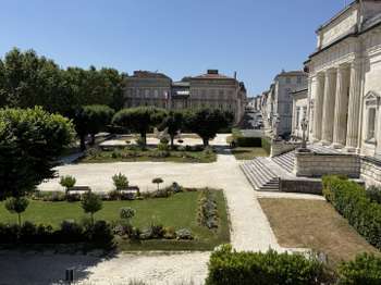 Vente Appartement 6 pièces +Saintes