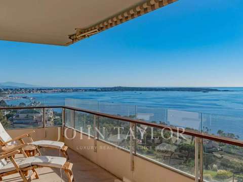 Vente appartement 3 pièces Vallauris 06