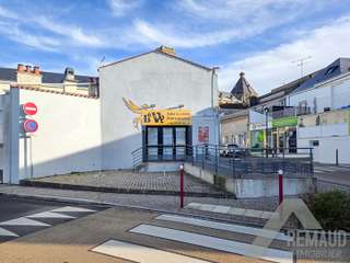 Bureaux et commerces 5 pièces