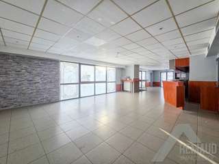 Bureaux et commerces 5 pièces