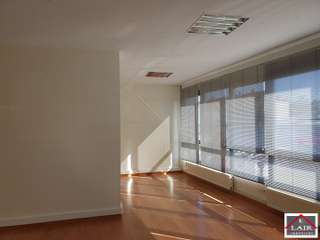 Bureaux et commerces 3 pièces