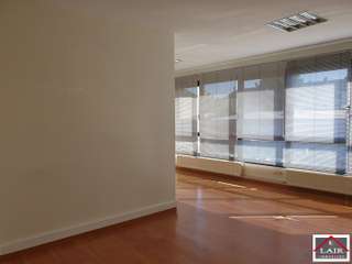 Bureaux et commerces 3 pièces