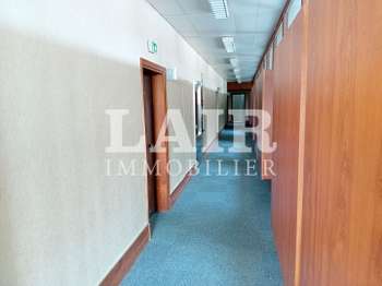 Bureaux et commerces 22 pièces