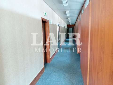 Bureaux et commerces 22 pièces