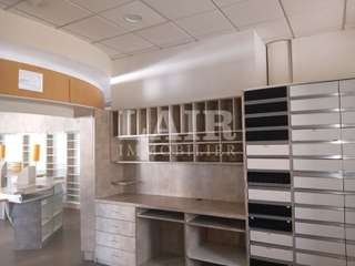 Bureaux et commerces 6 pièces