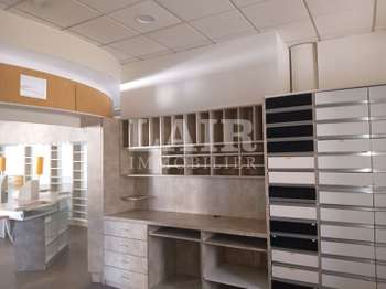 Bureaux et commerces 6 pièces