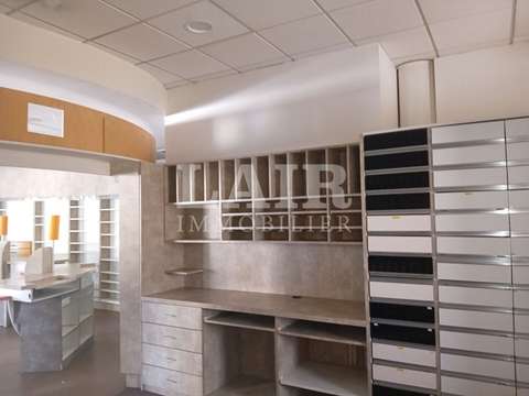 Bureaux et commerces 6 pièces