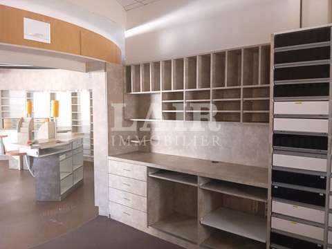 Bureaux et commerces 6 pièces