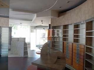 Bureaux et commerces 6 pièces