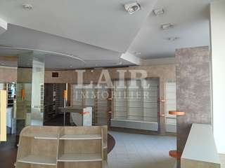 Bureaux et commerces 6 pièces