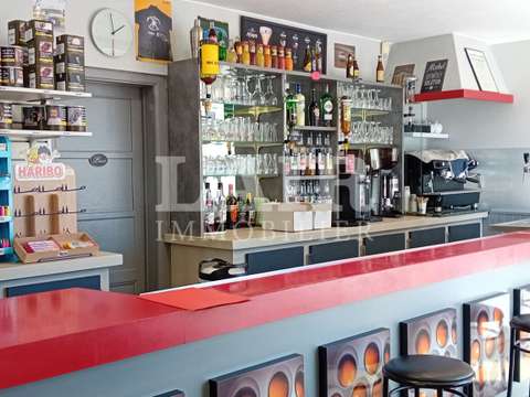 Bureaux et commerces 10 pièces