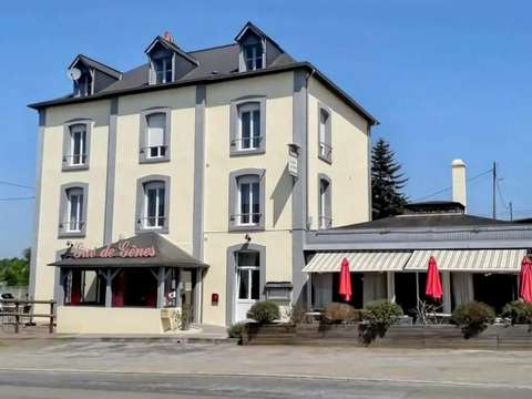 Bureaux et commerces 18 pièces Ambrières-les-Vallées 53