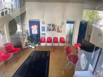 Bureaux et commerces 4 pièces