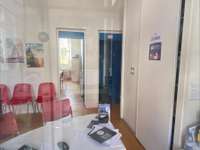Bureaux et commerces 4 pièces