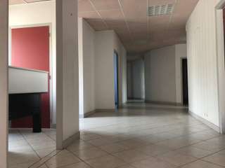 Bureaux et commerces 15 pièces