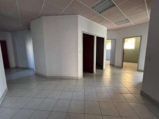 Bureaux et commerces 15 pièces