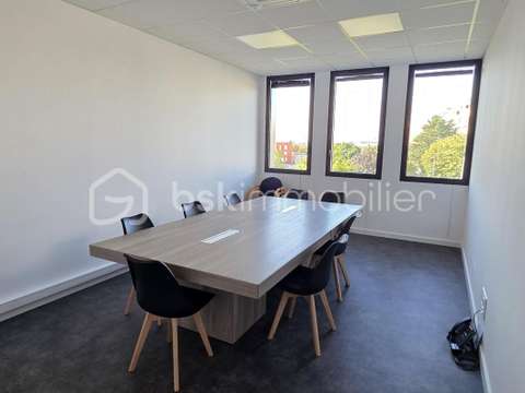 Bureaux et commerces 8 pièces