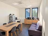 Bureaux et commerces 8 pièces