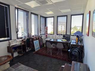Bureaux et commerces 8 pièces