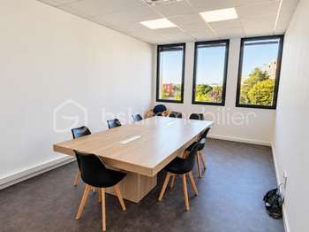 Bureaux et commerces 8 pièces