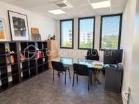 Bureaux et commerces 8 pièces