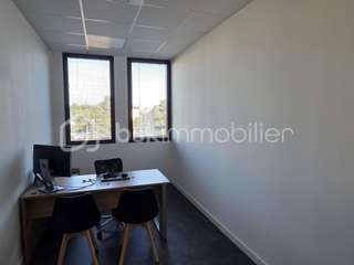 Bureaux et commerces 8 pièces