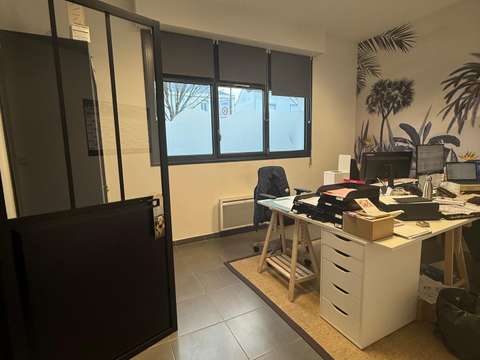Bureaux et commerces 6 pièces