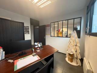 Bureaux et commerces 6 pièces