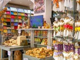 Bureaux et commerces Apt 84