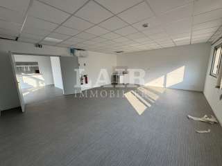 Bureaux et commerces 15 pièces