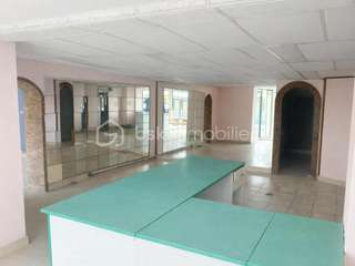 Bureaux et commerces 6 pièces