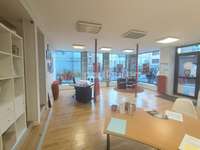 Bureaux et commerces 3 pièces