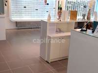 Bureaux et commerces 4 pièces Bureaux et commerces 4 pièces