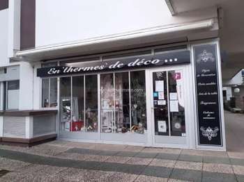 Bureaux et commerces 2 pièces Bureaux et commerces 2 pièces